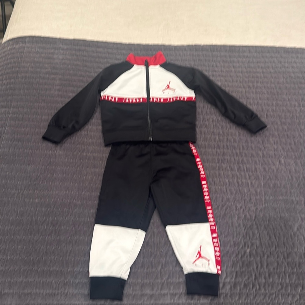 Jordan Tracksuit - 2T